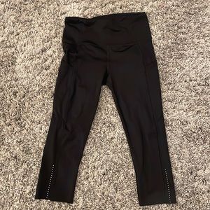 Swift Speed High Rise crop leggings